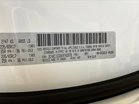 Used 2019 Chrysler Pacifica Touring-L Plus w/ Advanced Safetytec Group FWD image 19