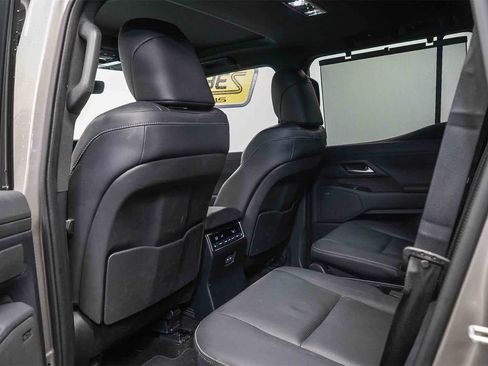 Certified 2024 Lexus GX 550 image 19