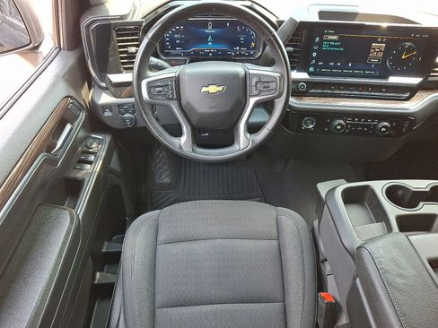 Certified 2024 Chevrolet Silverado 1500 LT AWD/4WD image 12