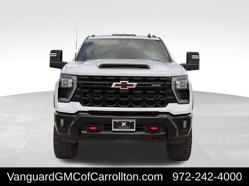 Used 2024 Chevrolet Silverado 2500 ZR2 w/ Technology Package AWD/4WD image 9