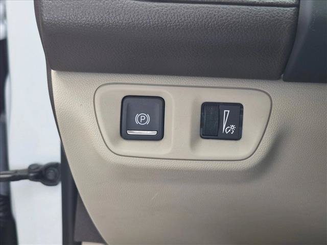 Used 2017 GMC Acadia Denali w/ Technology Package FWD image 10