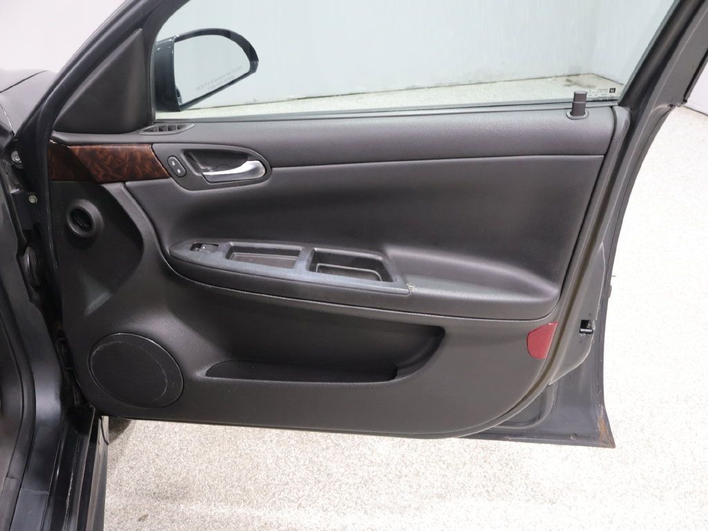 Used 2013 Chevrolet Impala LT FWD image 23