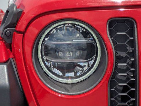 Certified 2020 Jeep Gladiator Rubicon AWD/4WD image 9