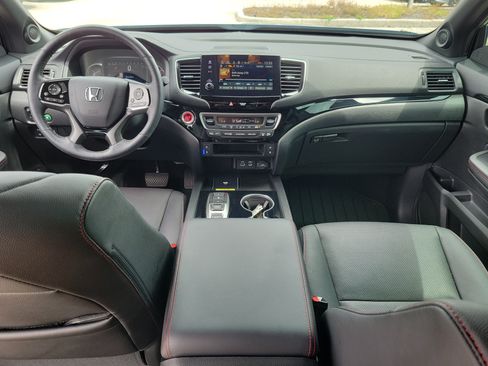 Used 2025 Honda Passport Black Edition image 20