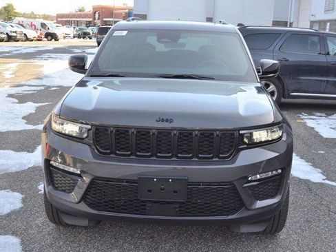 New 2025 Jeep Grand Cherokee Limited w/ Black Appearance Package image 3