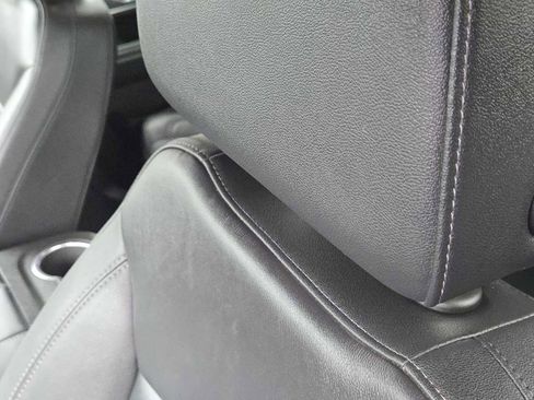 Certified 2024 Chevrolet Suburban Z71 w/ Luxury Package image 14