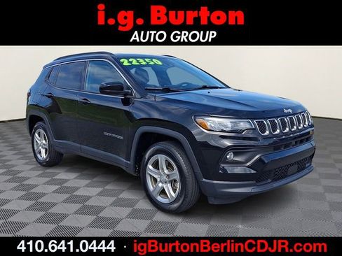 Used 2024 Jeep Compass Latitude AWD/4WD image 1