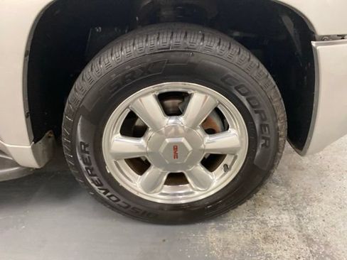Used 2006 GMC Envoy SLE AWD/4WD image 29