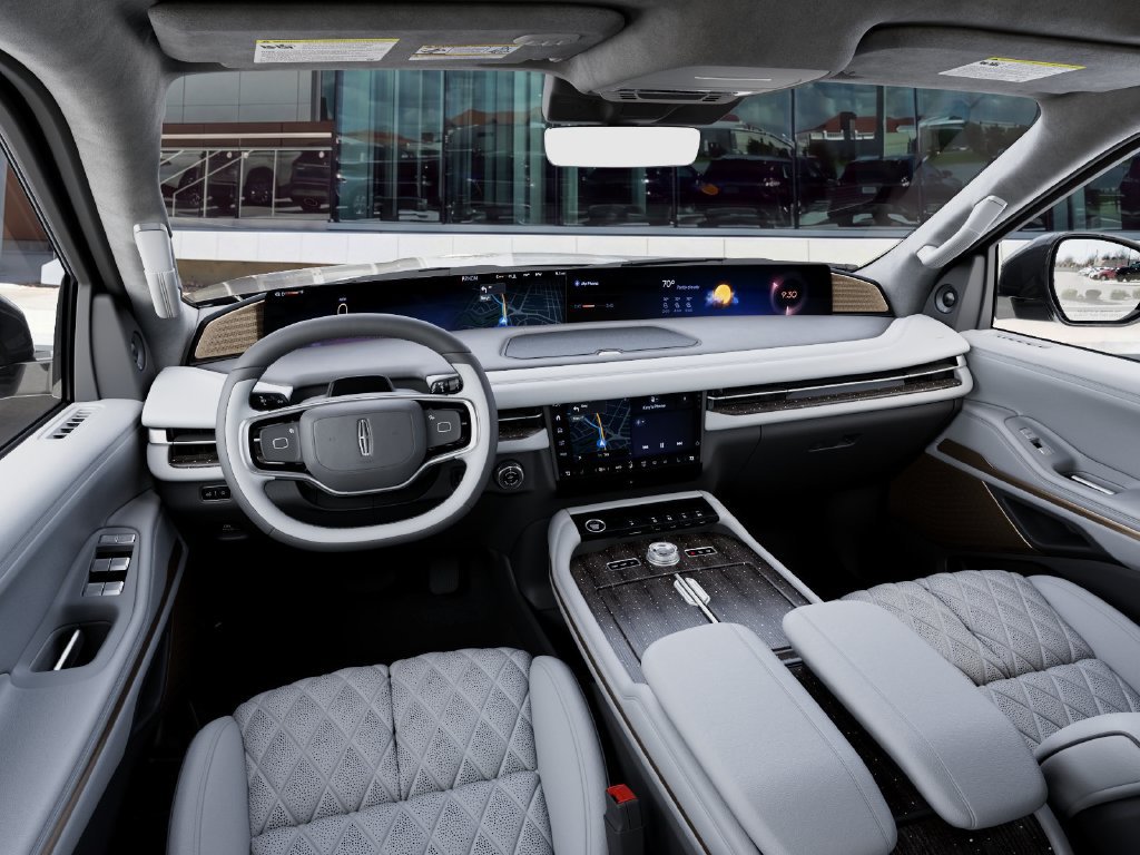 New 2027 Lincoln Navigator Black Label AWD/4WD image 9
