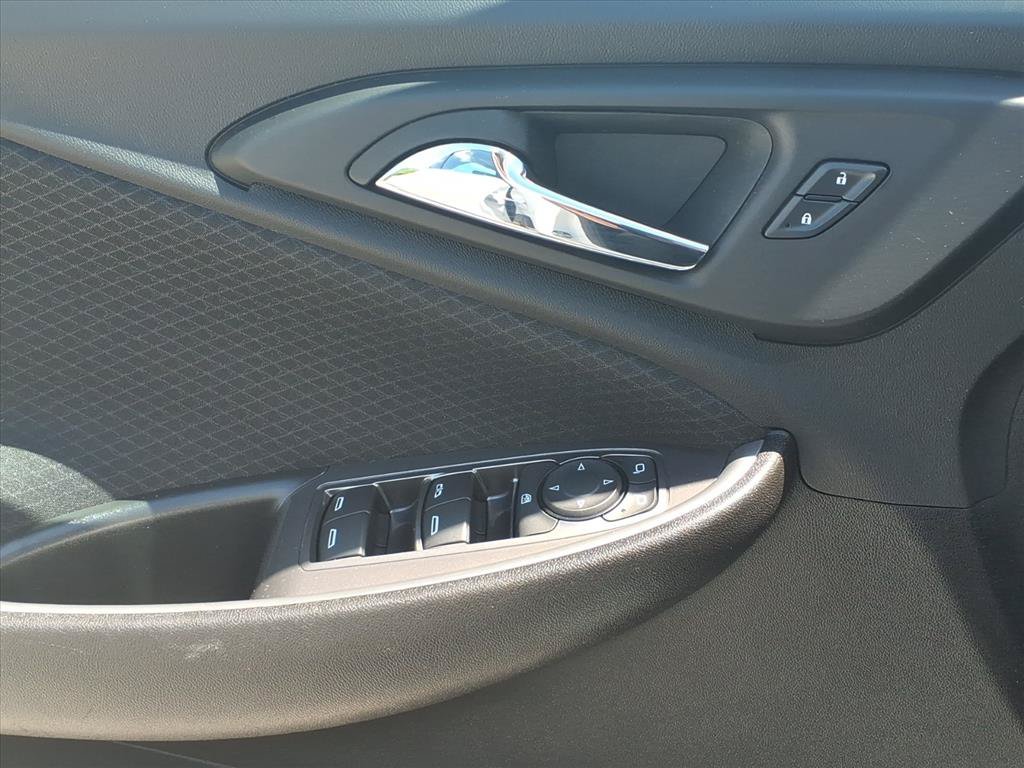 Used 2025 Chevrolet Malibu LT FWD image 19