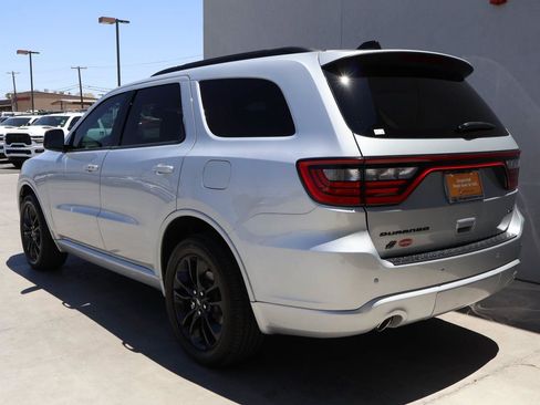 Used 2025 Dodge Durango GT w/ Blacktop Package AWD/4WD image 3