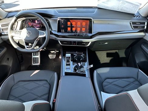New 2026 Volkswagen Atlas Peak Edition AWD/4WD image 10