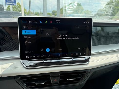 New 2025 Volkswagen Tiguan SE image 12