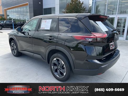 Used 2025 Nissan Rogue SV FWD image 16