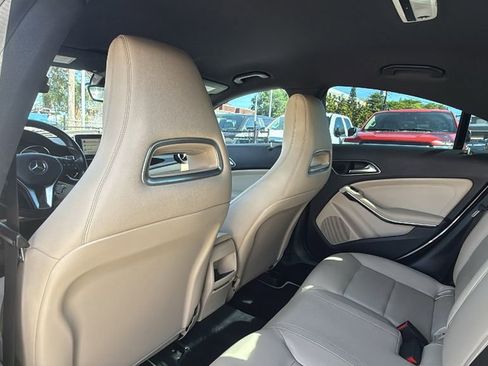 Used 2014 Mercedes-Benz CLA 250 image 17