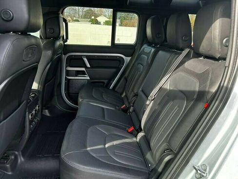 Used 2022 Land Rover Defender 110 X-Dynamic HSE image 13