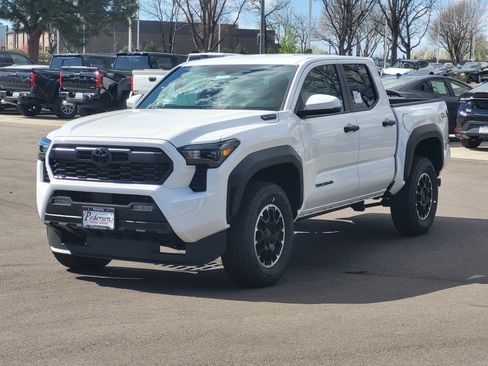 New 2026 Toyota Tacoma TRD Off-Road w/ TRD Off Road Upgrade Package AWD/4WD image 4
