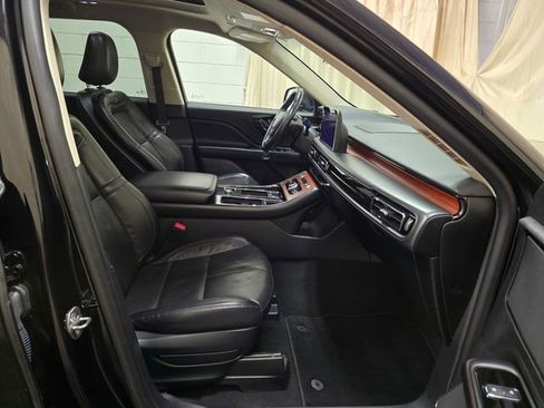 Used 2021 Lincoln Aviator Reserve w/ Equipment Group 201A AWD/4WD image 31
