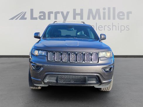 Used 2018 Jeep Grand Cherokee Altitude image 8