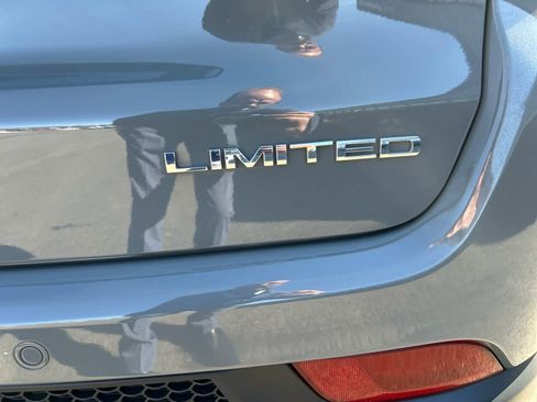 Used 2024 Jeep Compass Limited image 36