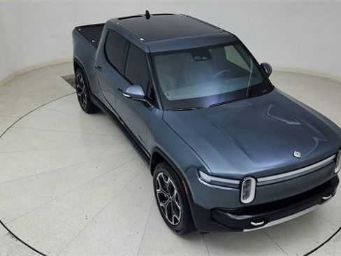 Used 2025 Rivian R1T Adventure image 74