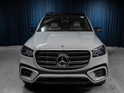 New 2026 Mercedes-Benz GLS 450 4MATIC image 2