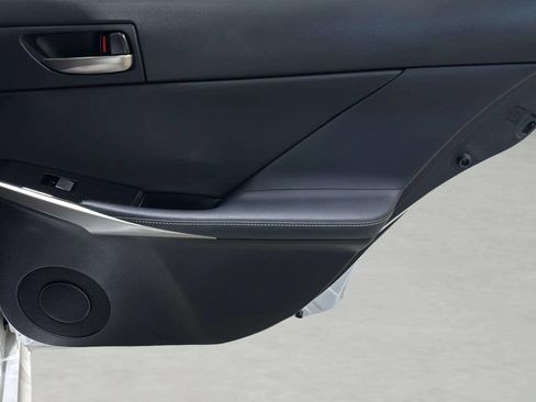 Used 2019 Lexus IS 300 RWD image 10