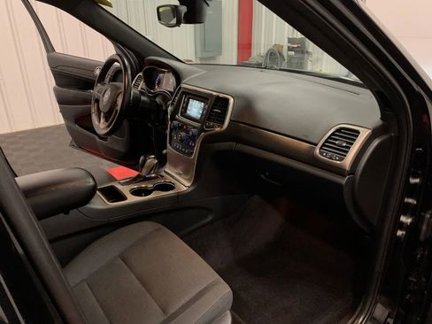 Used 2017 Jeep Grand Cherokee Laredo w/ Quick Order Package 23E image 49