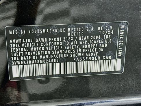 Used 2025 Volkswagen Jetta SE FWD image 12