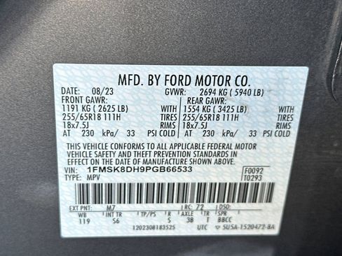 Used 2023 Ford Explorer XLT w/ Equipment Group 202A AWD/4WD image 29
