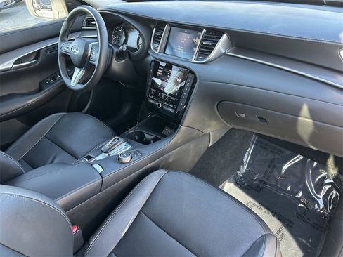 Certified 2023 INFINITI QX50 Luxe image 8