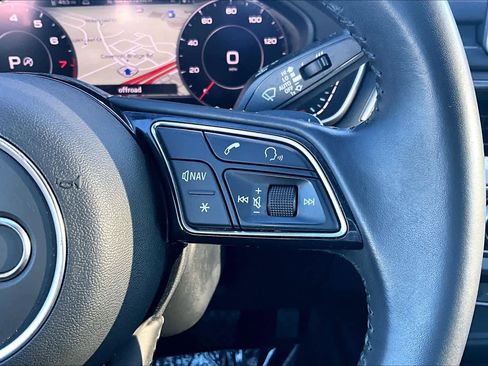 Used 2018 Audi A4 2.0T Premium image 24