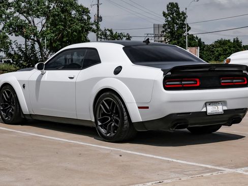 Used 2019 Dodge Challenger SRT Hellcat Redeye RWD image 9