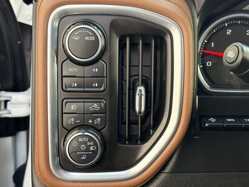 Used 2020 Chevrolet Silverado 2500 High Country w/ Technology Package image 17