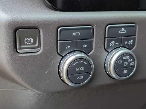 Used 2024 GMC Sierra 1500 Elevation AWD/4WD image 14