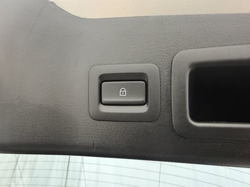 Used 2022 MAZDA MAZDA3 s image 26