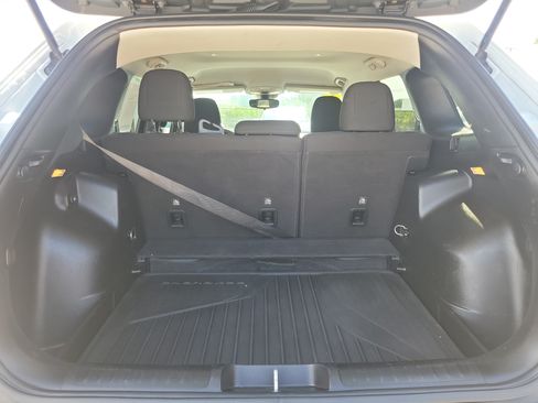 Used 2021 Jeep Cherokee Latitude w/ Mopar Interior Package FWD image 7