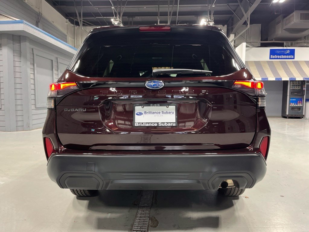 Used 2026 Subaru Forester Premium AWD/4WD image 6