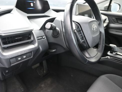 Used 2024 Toyota Prius LE FWD image 12