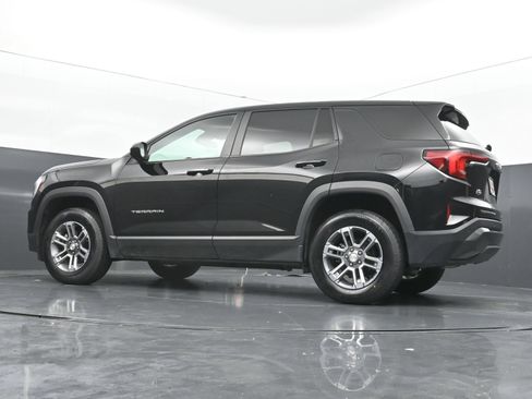 Used 2025 GMC Terrain Elevation AWD/4WD image 38