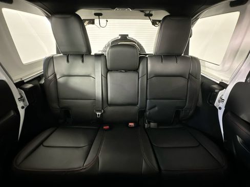 New 2026 Jeep Wrangler Unlimited Rubicon AWD/4WD image 10