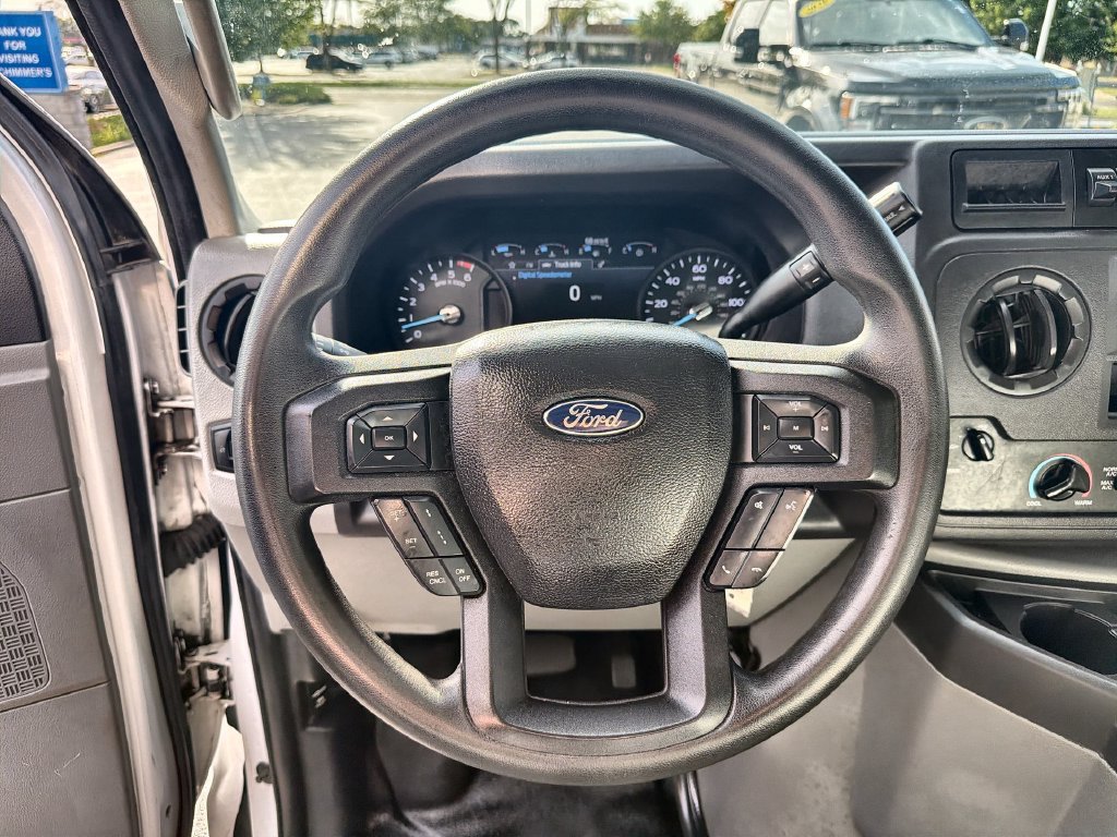 Used 2022 Ford E-350 and Econoline 350 Super Duty RWD image 11