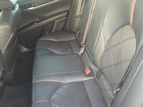 Used 2018 Toyota Camry XLE FWD image 22