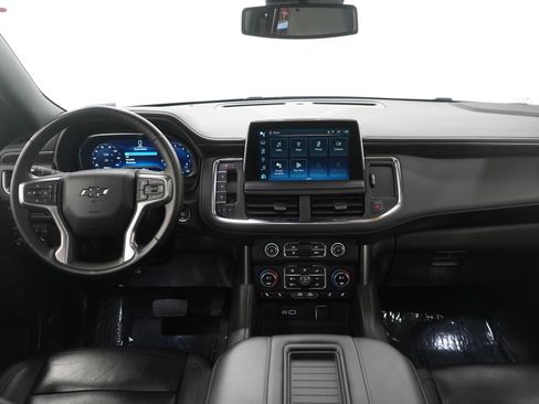 Used 2024 Chevrolet Suburban Z71 AWD/4WD image 19