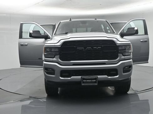 Used 2022 RAM 3500 Limited w/ Night Edition AWD/4WD image 36