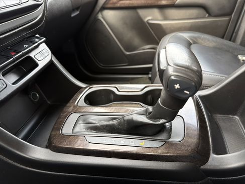 Used 2017 GMC Canyon SLT w/ Driver Alert Package image 23