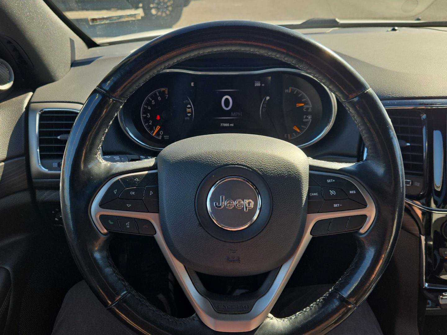 Used 2020 Jeep Grand Cherokee Altitude AWD/4WD image 17