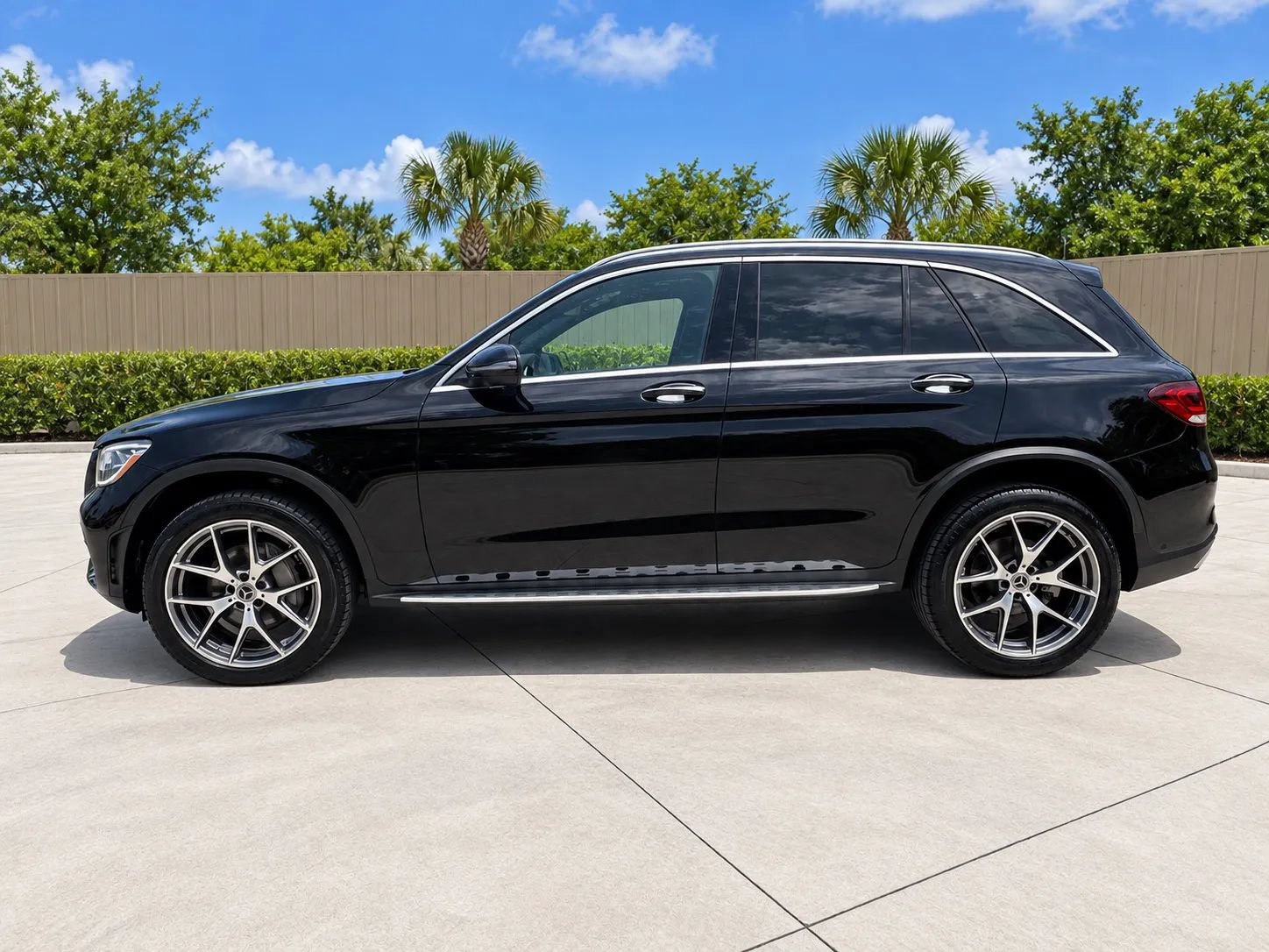 Used 2021 Mercedes-Benz GLC 300 4MATIC image 7