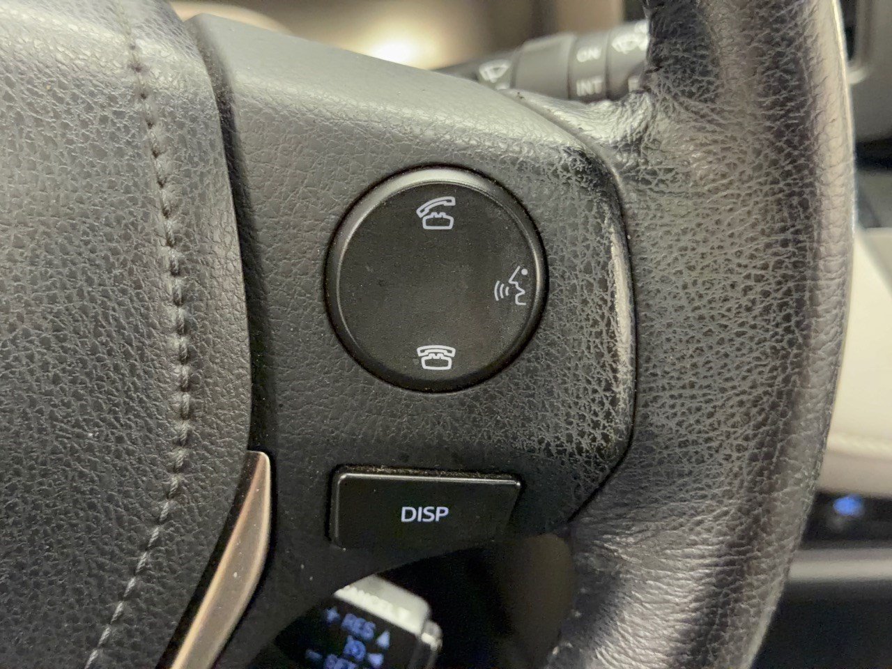Used 2015 Toyota RAV4 Limited AWD/4WD image 19