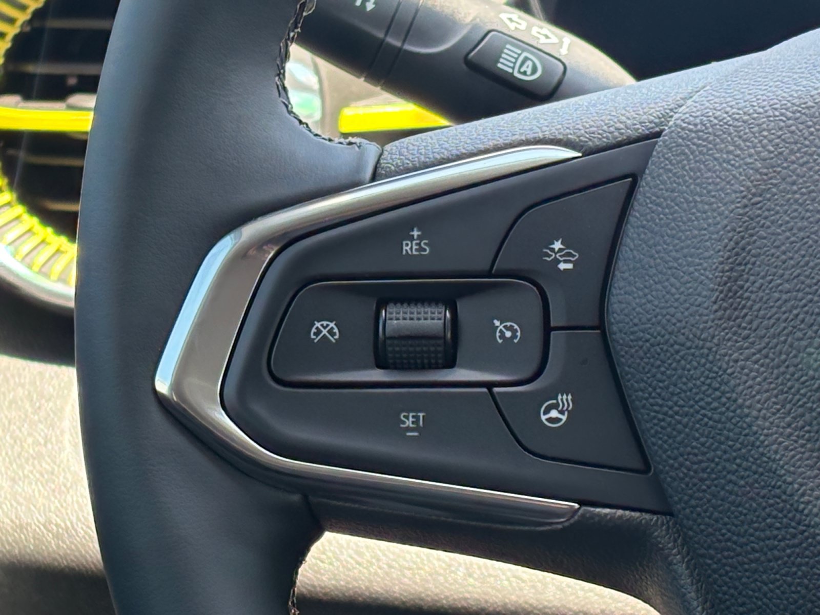 New 2026 Chevrolet Trax LT w/ Driver Confidence Package FWD image 25